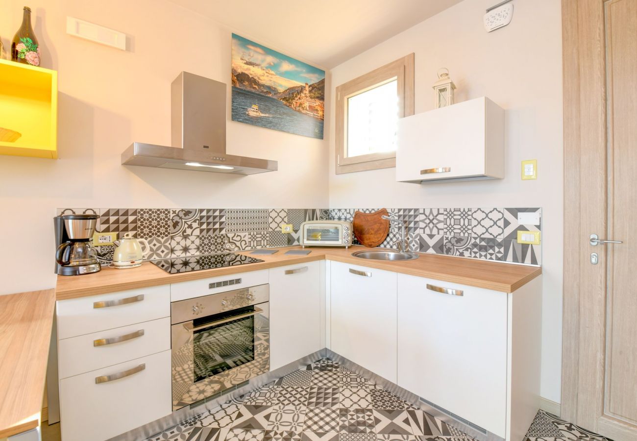 Studio w Manerba del Garda - Gardaliva 4: in piccolo residence con piscina vicino al lago