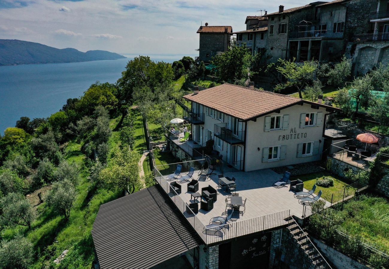 Apartament w Tignale - Albicocca: vista lago, natura e relax