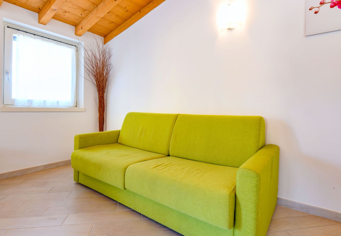 Apartament w Tignale - Albicocca: vista lago, natura e relax