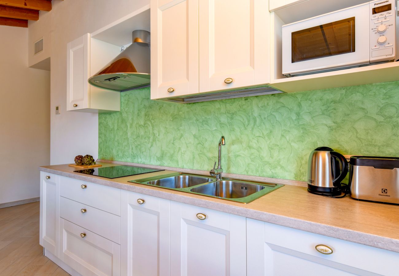 Apartament w Tignale - Albicocca: vista lago, natura e relax