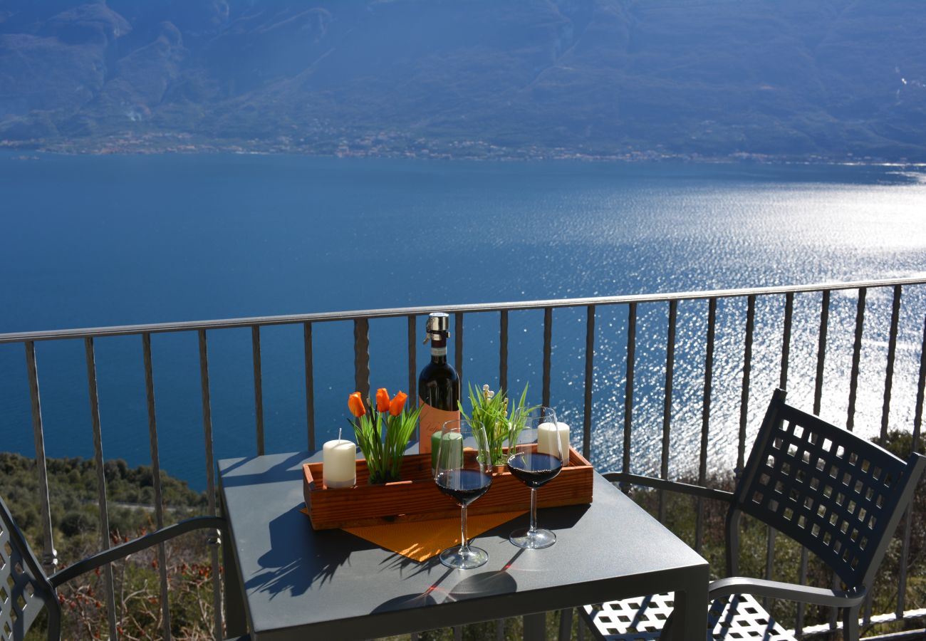 Apartament w Tignale - Albicocca: vista lago, natura e relax