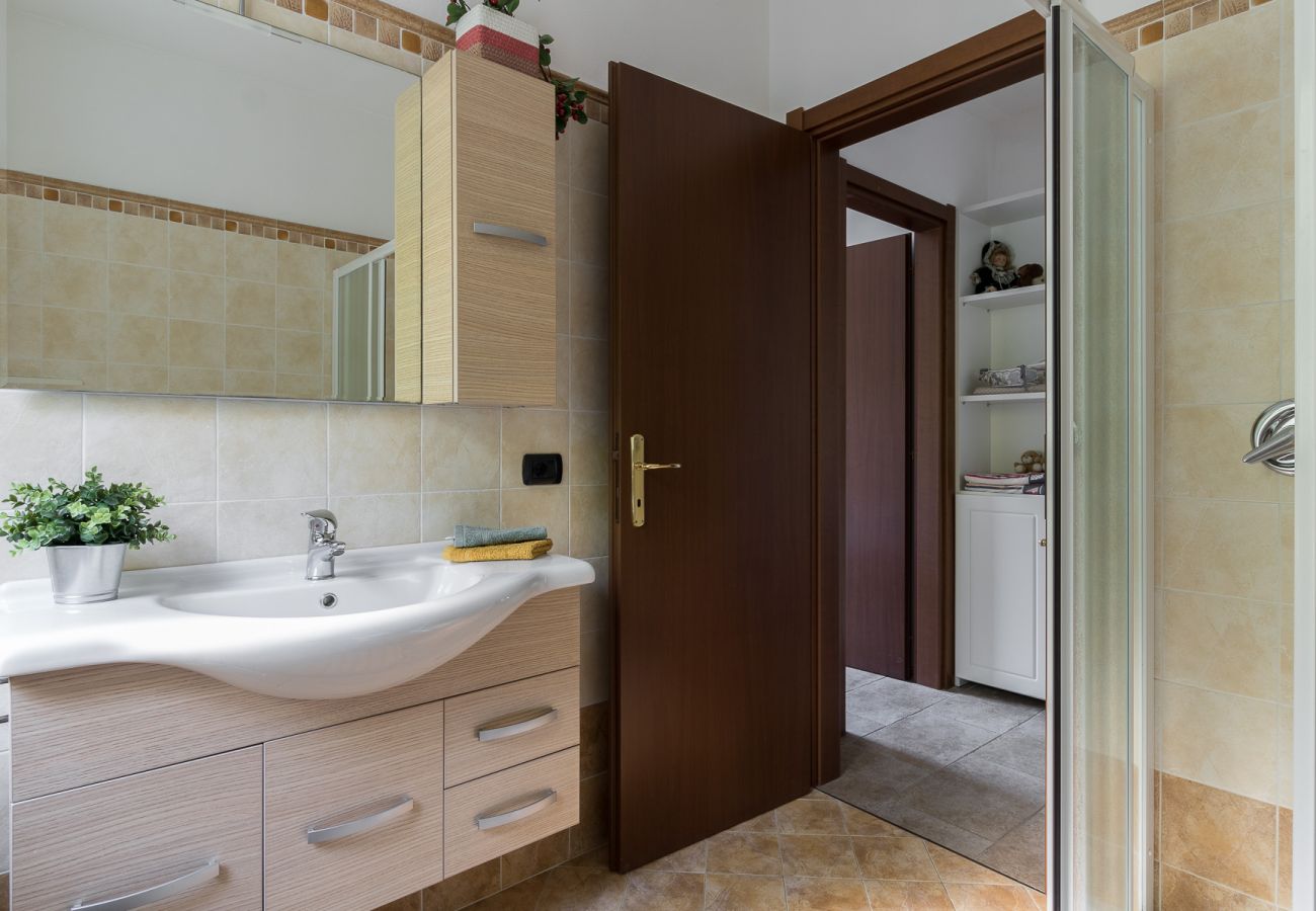 Dom w Tignale - Malga Mary: nel verde con piscina solo per voi ed i proprietari