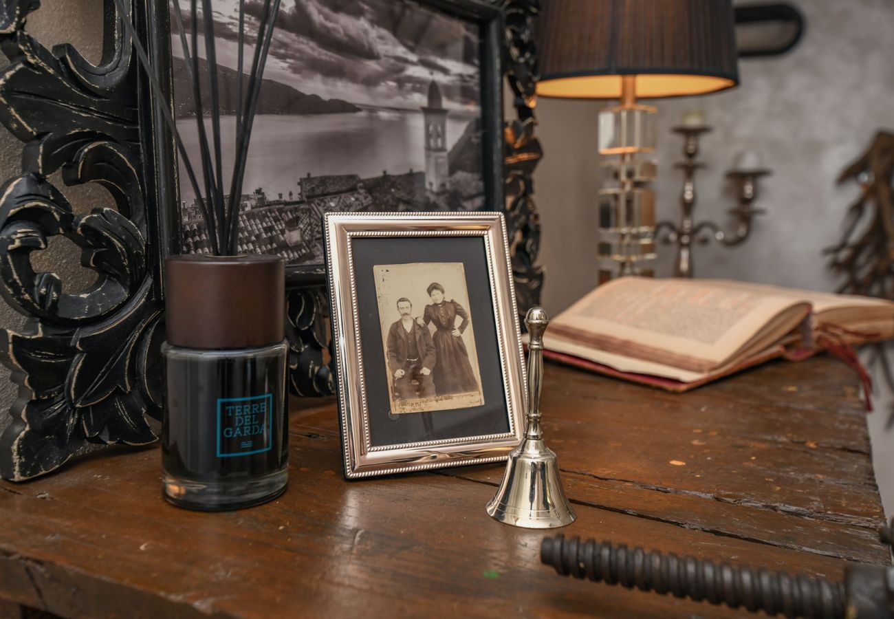 Apartament w Tignale - Rustico Minichèto - La Vigna: curato nei dettagli con balcone vista lago