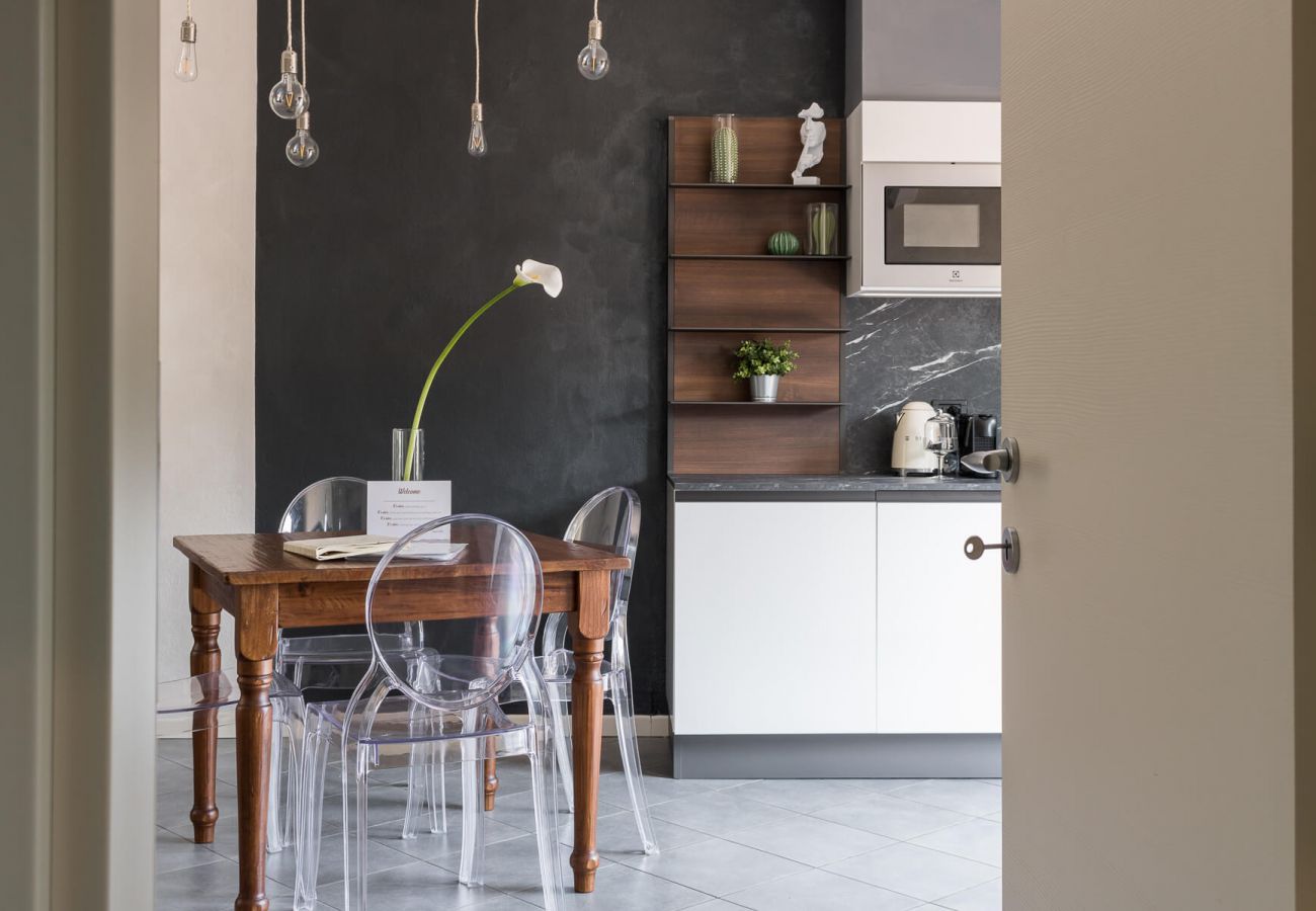 Apartament w Tignale - Rustico Minichèto - La Vigna: curato nei dettagli con balcone vista lago