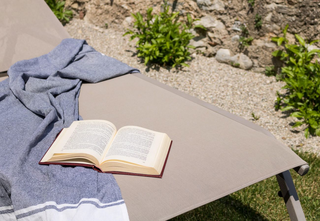 Apartament w Tignale - Rustico Minichèto - La Vigna: curato nei dettagli con balcone vista lago