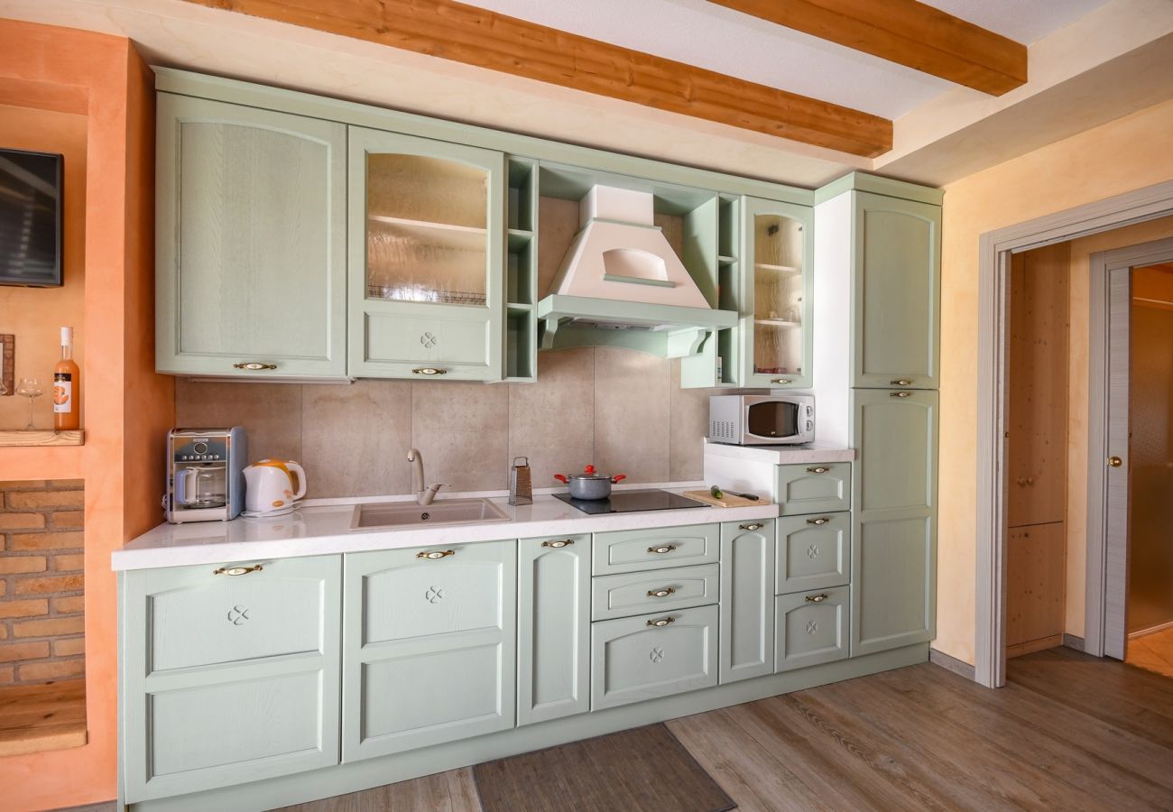 Apartament w Tignale - Conte, con grande balcone vista lago