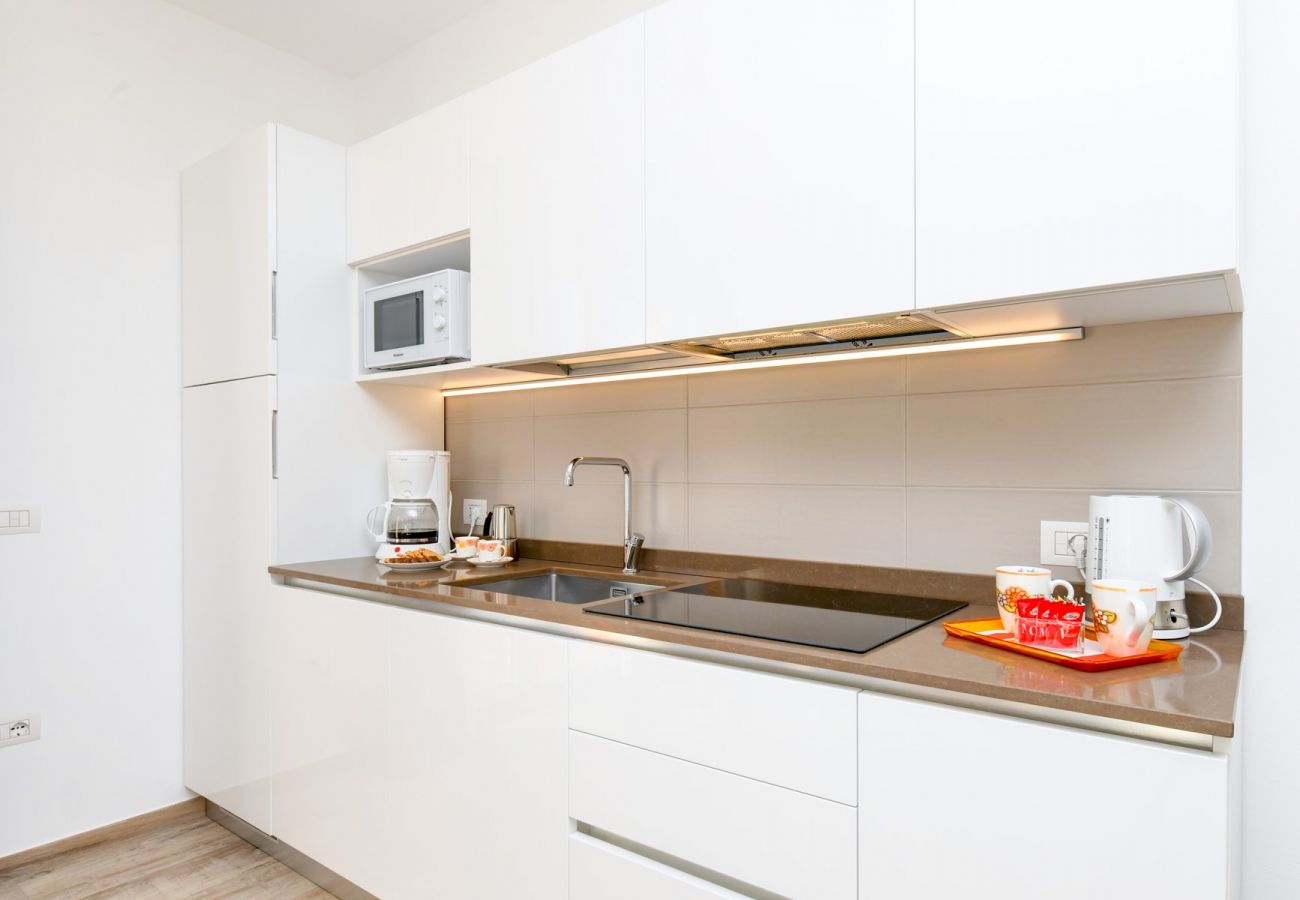 Apartament w Tignale - Orange House con meravigliosa vista lago