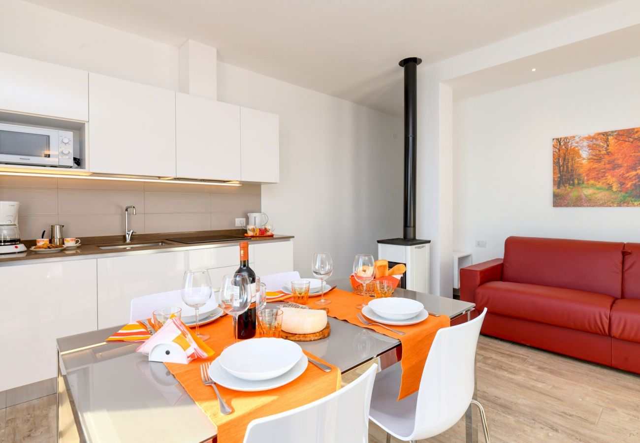 Apartament w Tignale - Orange House con meravigliosa vista lago