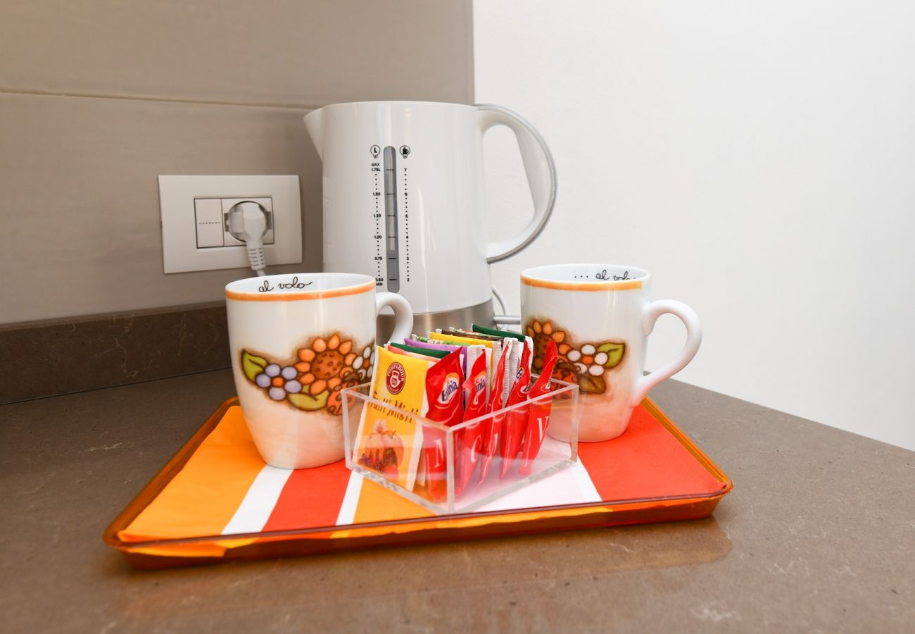 Apartament w Tignale - Orange House con meravigliosa vista lago