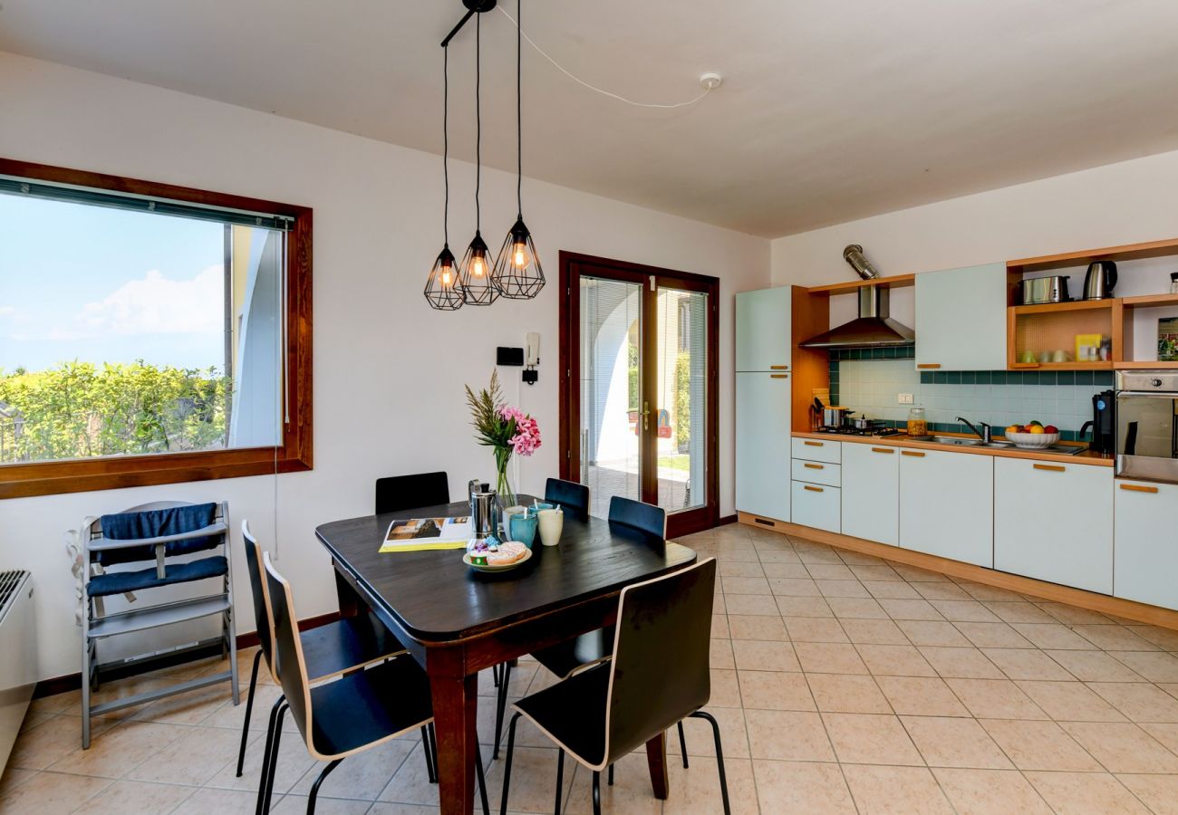 Dom w Manerba del Garda - Villa rosa, spaziosa casa con piscina in comune