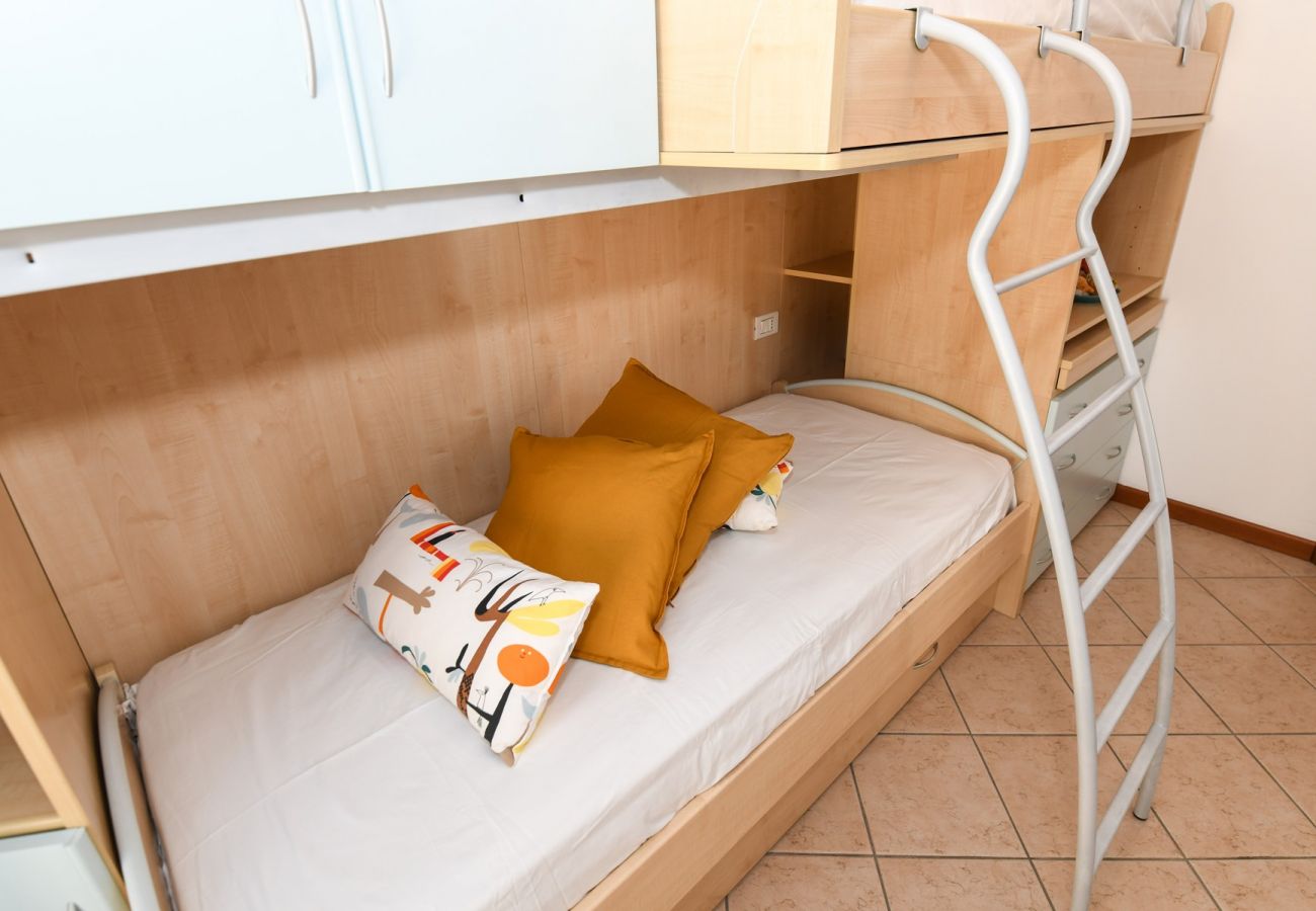 Dom w Manerba del Garda - Villa rosa, spaziosa casa con piscina in comune