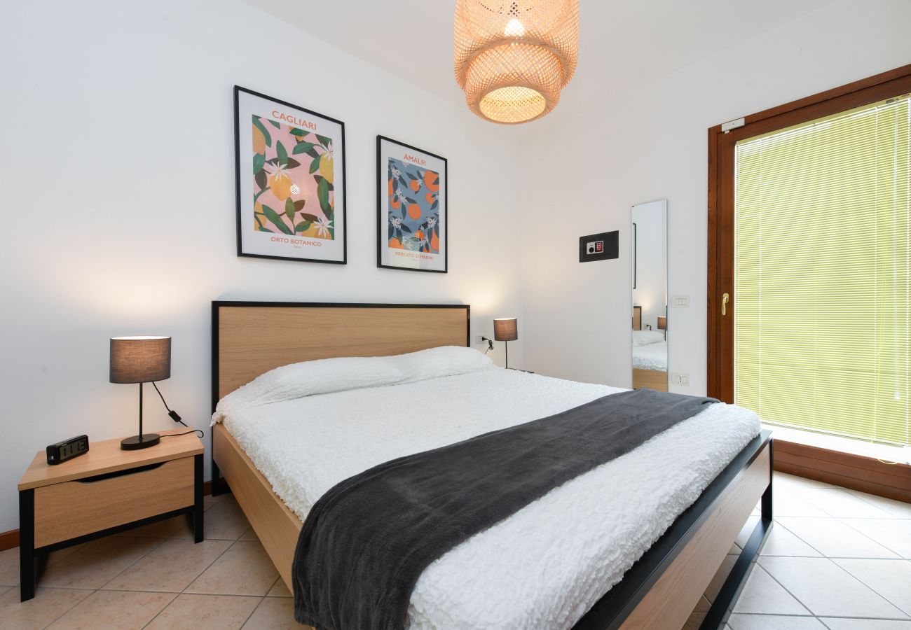 Dom w Manerba del Garda - Villa rosa, spaziosa casa con piscina in comune