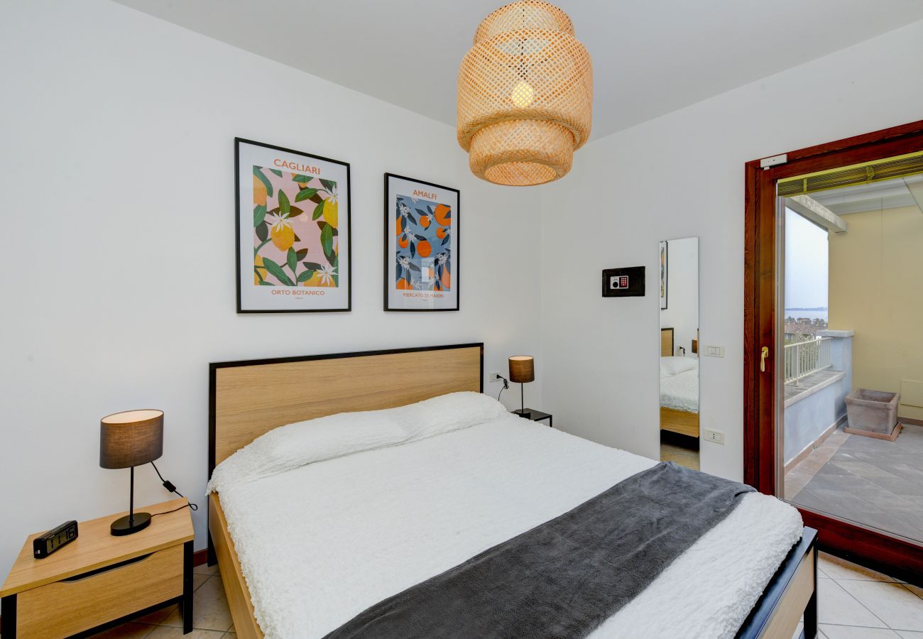 Dom w Manerba del Garda - Villa rosa, spaziosa casa con piscina in comune