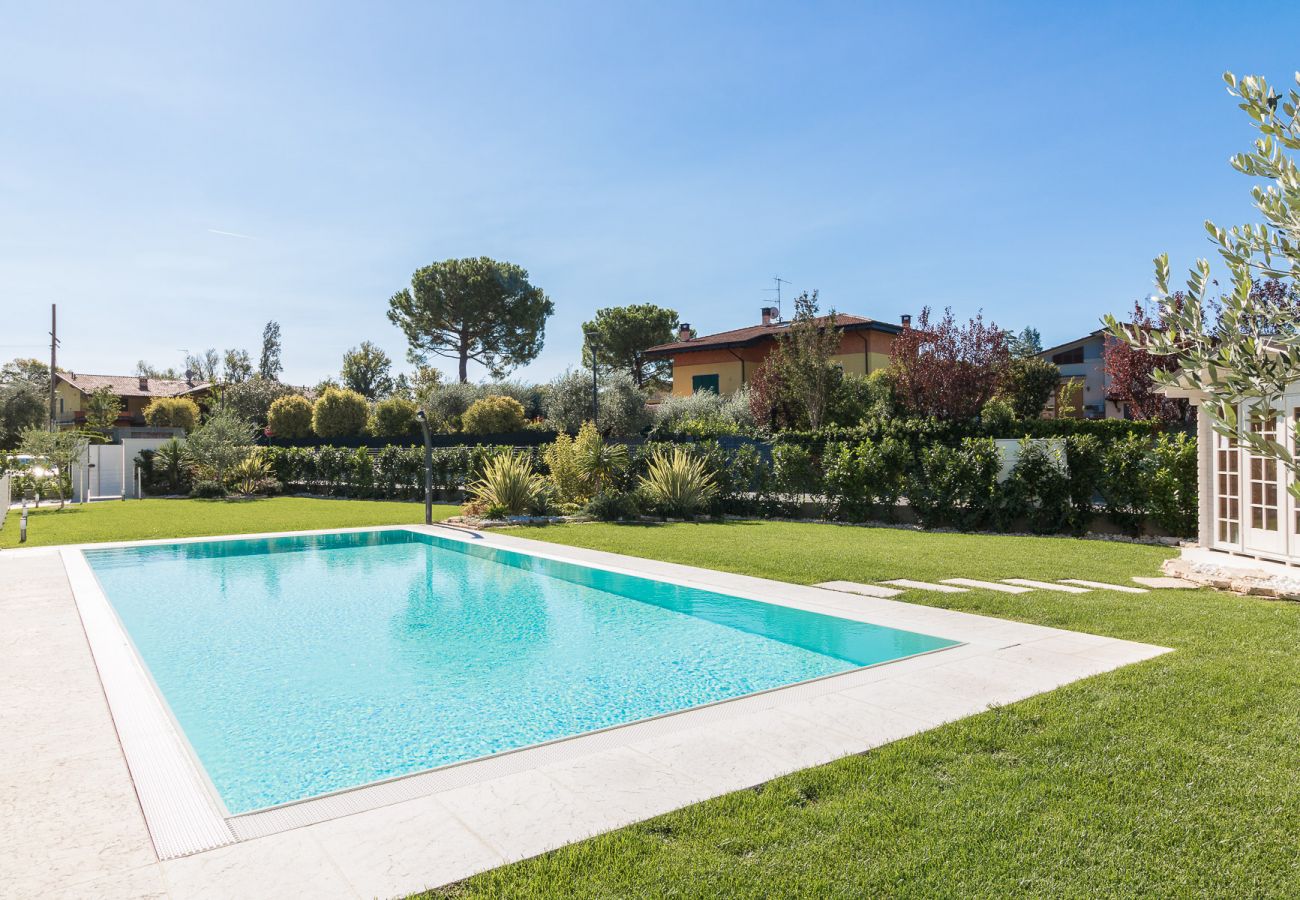 Apartament w Manerba del Garda - Villa Meri Lake by Garda FeWo