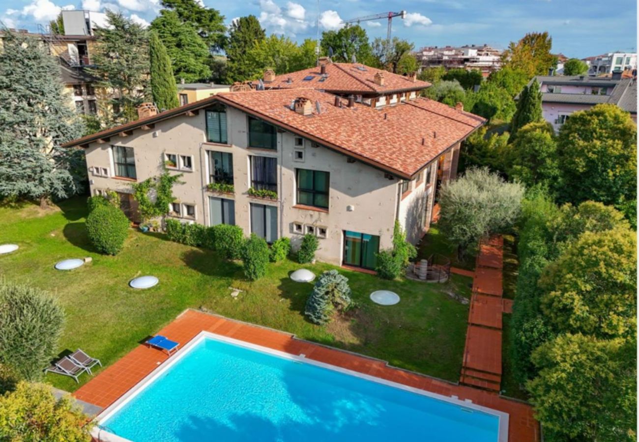 Apartament w Desenzano del Garda - Desenzanoloft Swarovski & Pool