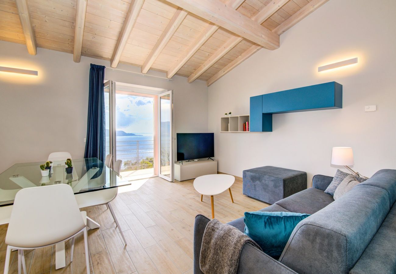 Willa w Toscolano-Maderno - Le Casette - Leccino con vista lago, piscina e jacuzzi