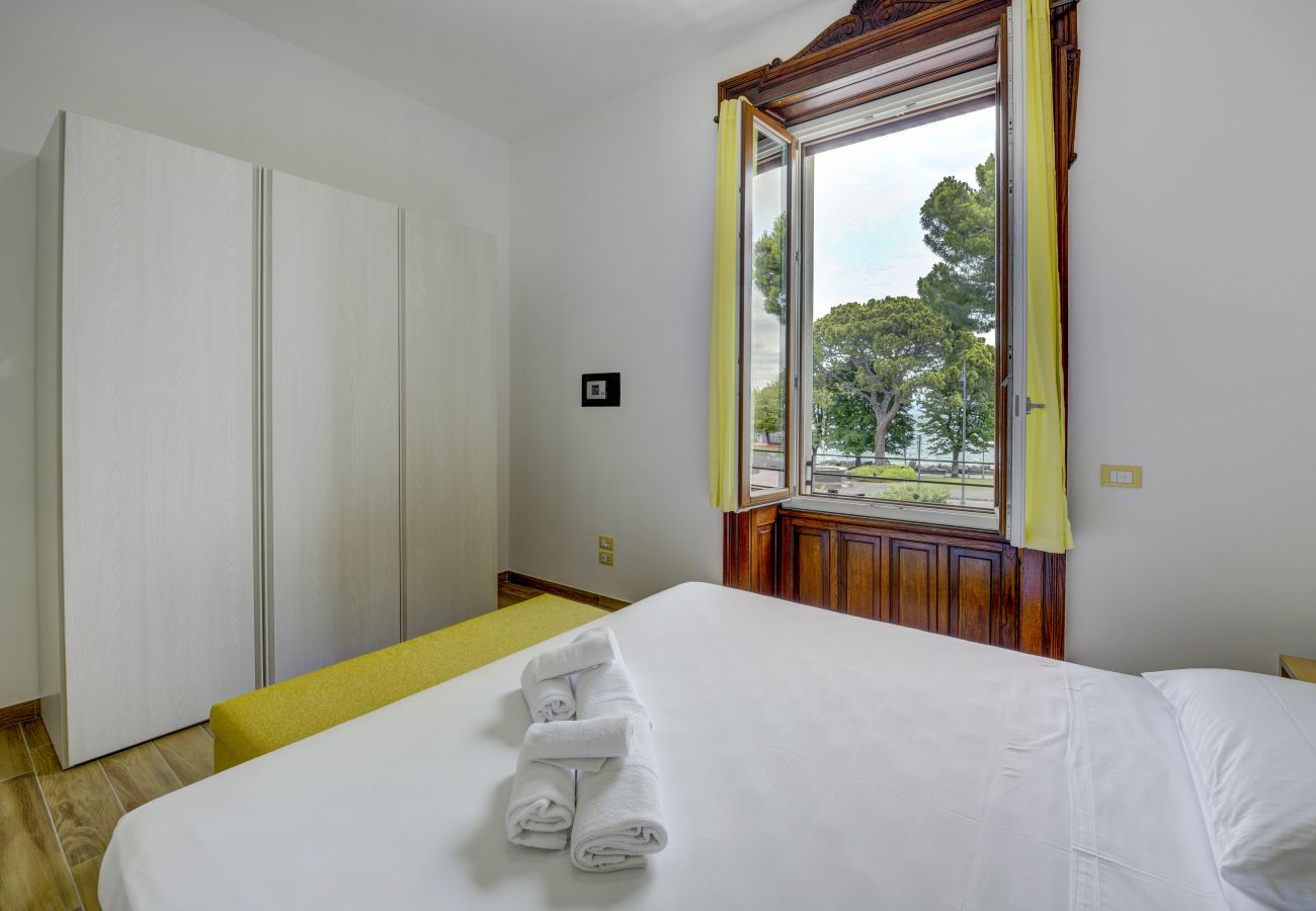 Apartament w Desenzano del Garda - Desenzanoloft Palazzo Visconti-Collo Lungo Giallo