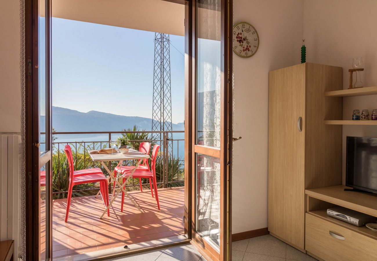 Apartament w Tignale - Appartamento Panorama con balcone vista lago