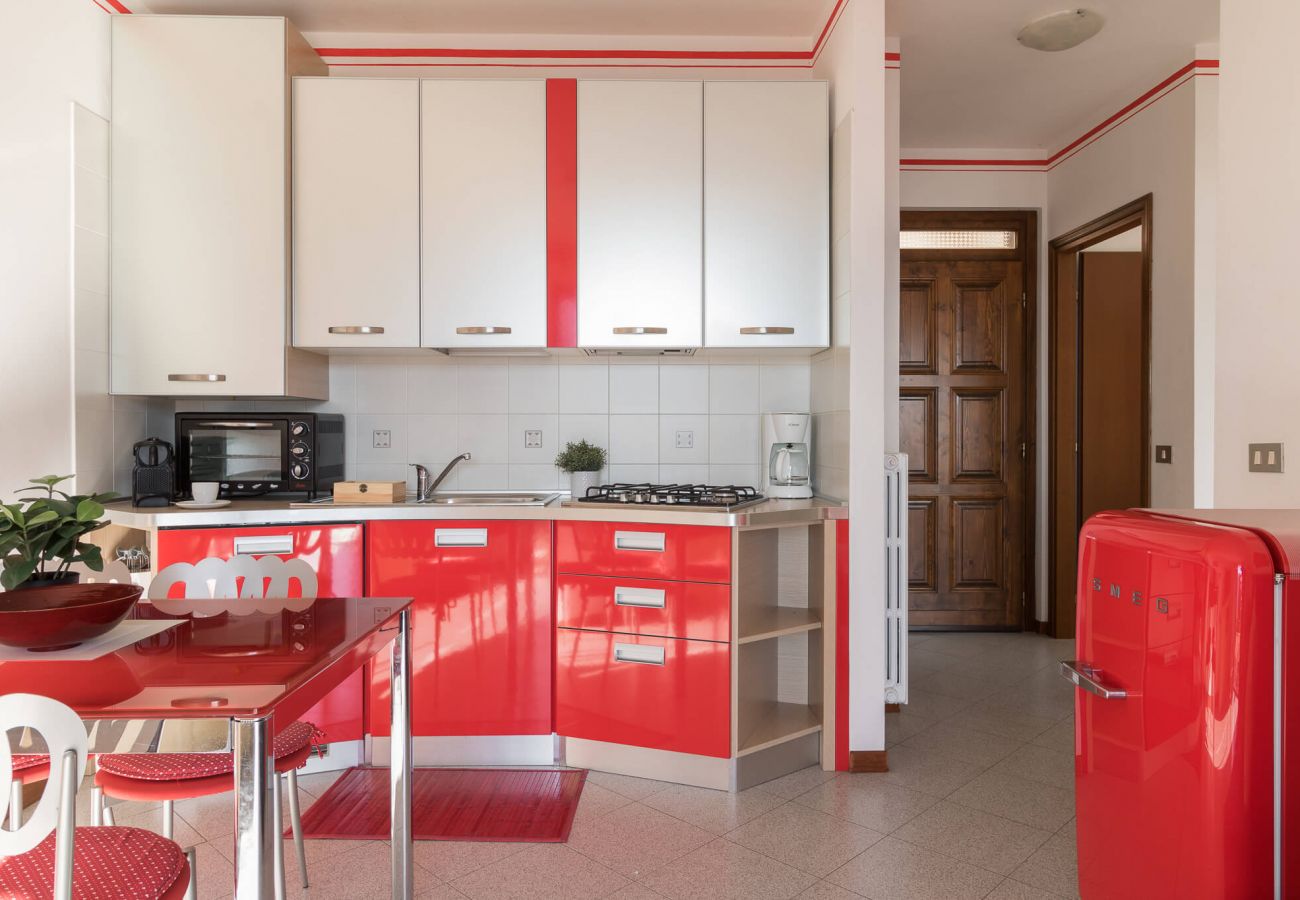 Apartament w Tignale - Appartamento Panorama con balcone vista lago