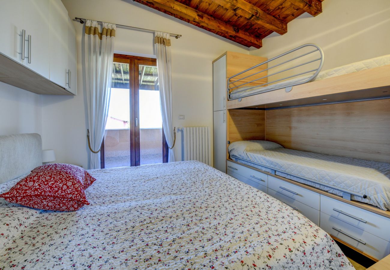 Chalet w Manerba del Garda - Home & Garden con piscina e vicina al lago