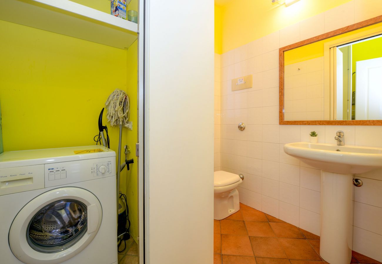 Chalet w Manerba del Garda - Home & Garden con piscina e vicina al lago