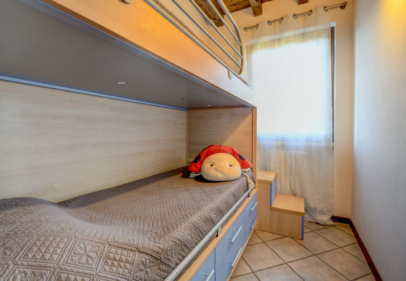 Chalet w Manerba del Garda - Home & Garden con piscina e vicina al lago