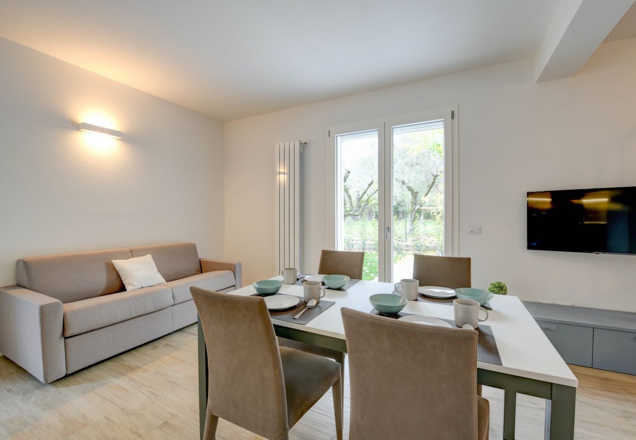 Apartament w Toscolano-Maderno - Maison Bellini: a due passi dal lago con piscina