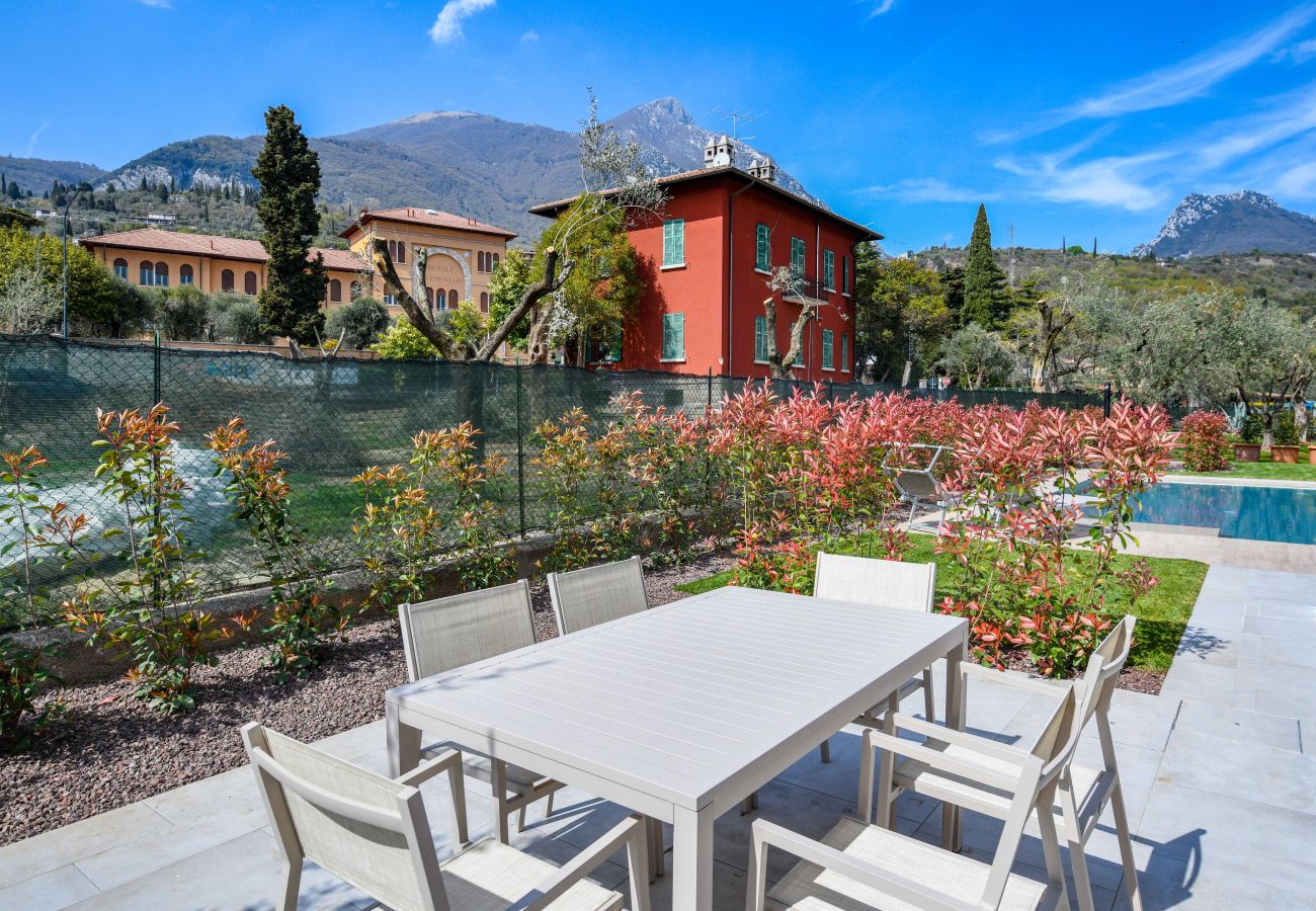 Apartament w Toscolano-Maderno - Maison Bellini: a due passi dal lago con piscina