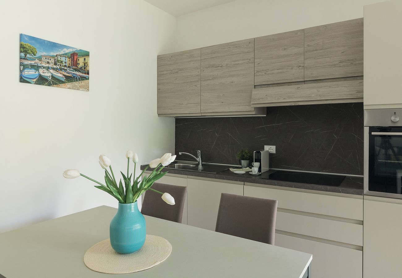 Apartament w Toscolano-Maderno - Maison Bellini 2 con piscina e a due passi dal lago