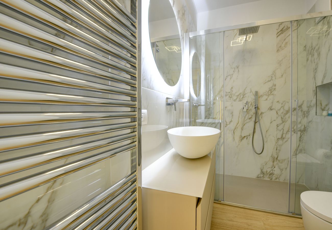 Apartament w Desenzano del Garda - Desenzanoloft Apa Dom 