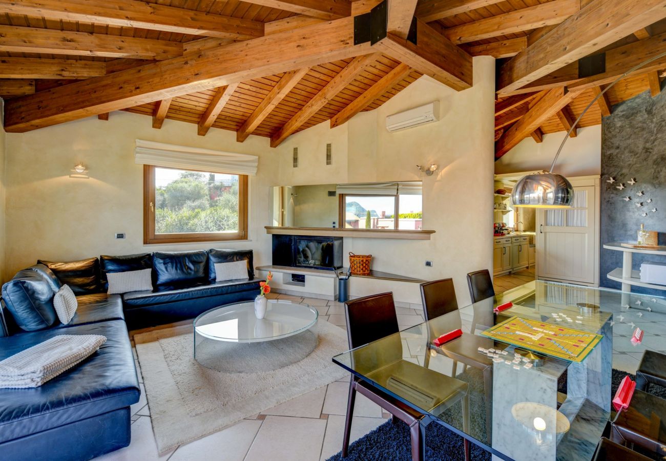 Willa w Manerba del Garda - Villa di Lusso Oleander con piscina privata