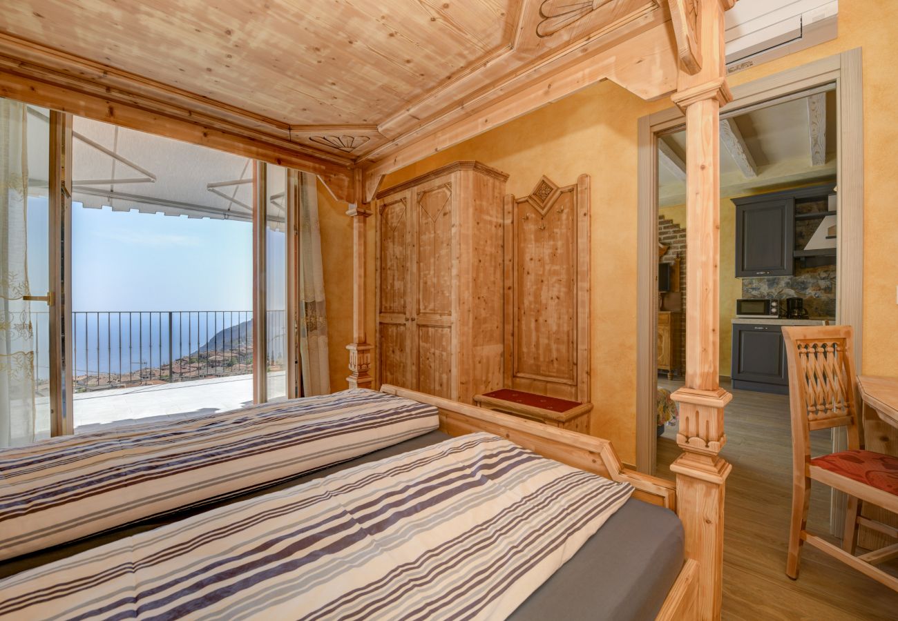 Apartament w Tignale - Appartamento Regina con vista lago e sauna privata