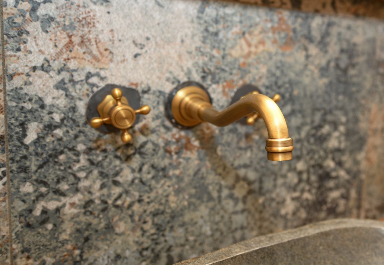 Apartament w Tignale - Appartamento Regina con vista lago e sauna privata