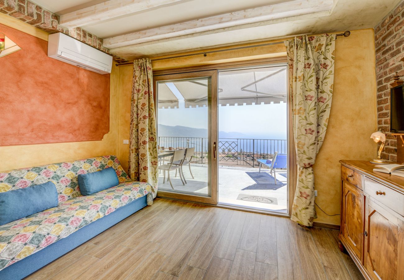 Apartament w Tignale - Appartamento Regina con vista lago e sauna privata