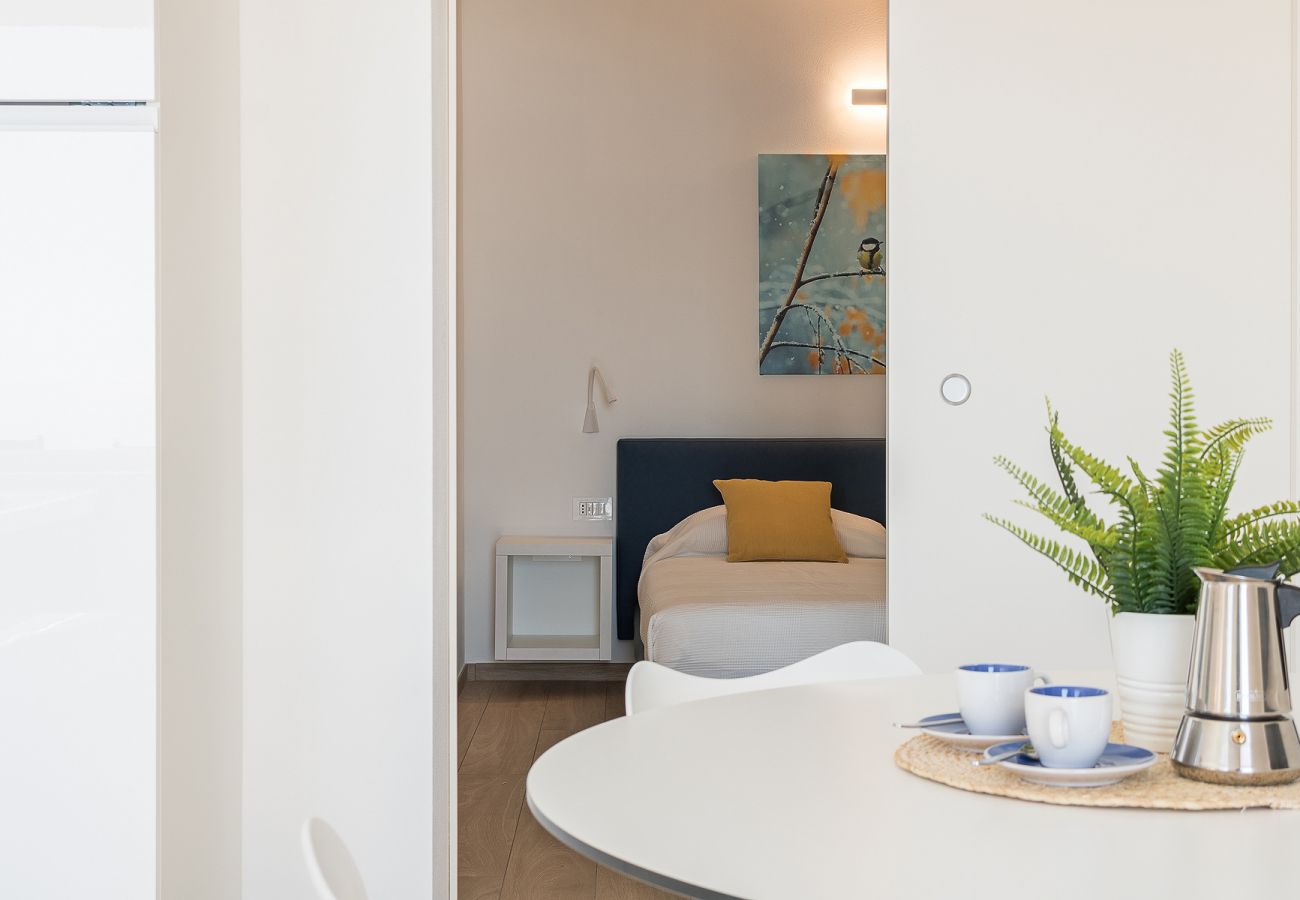 Apartament w Tignale - Orange House Relax con Jacuzzi