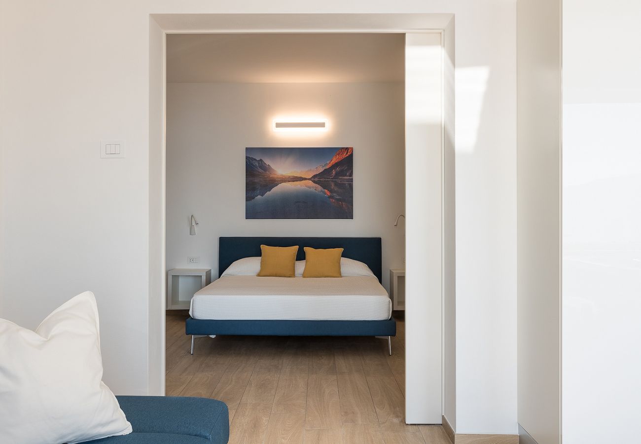 Apartament w Tignale - Orange House Relax con Jacuzzi