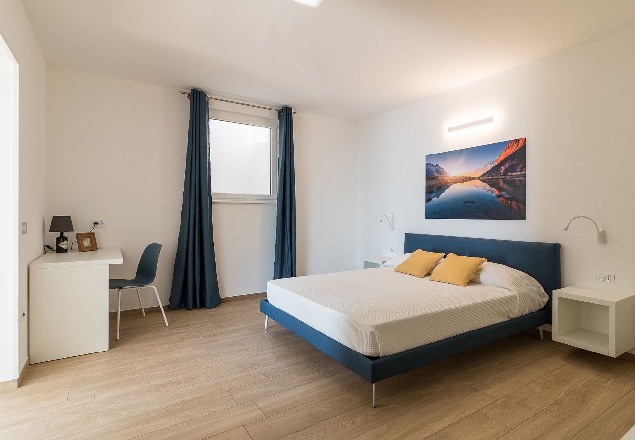 Apartament w Tignale - Orange House Relax con Jacuzzi