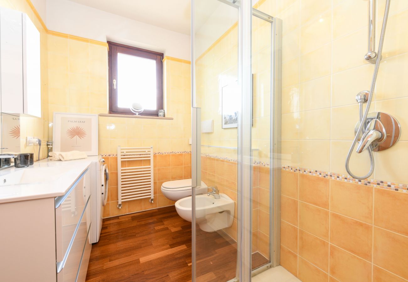 Apartament w Moniga del Garda - Leone: appartamento moderno a Moniga