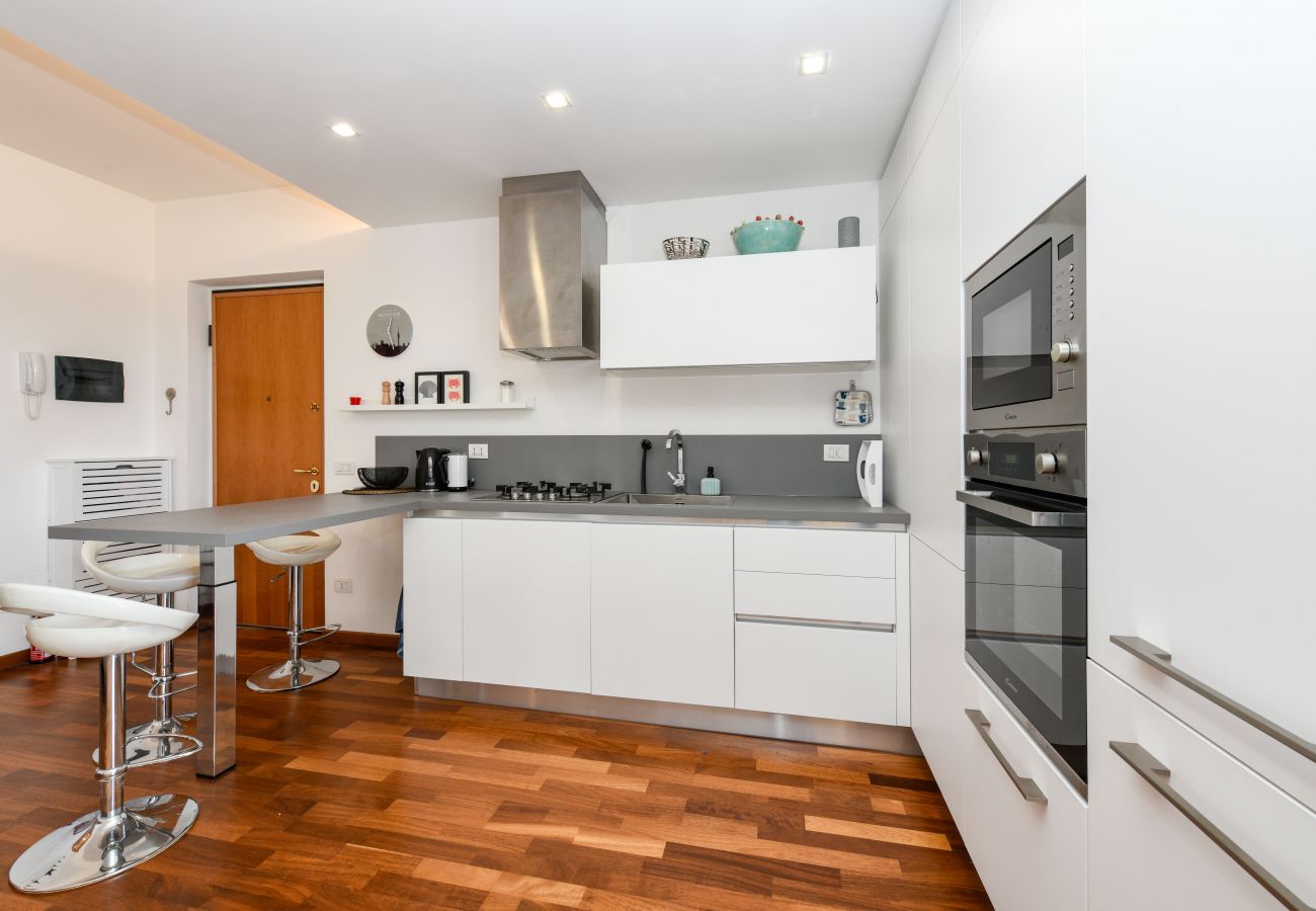 Apartament w Moniga del Garda - Leone: appartamento moderno a Moniga