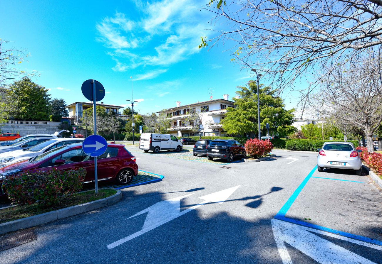 Apartament w Desenzano del Garda - DesenzanoLoft Cappuccino z prywatnym garażem