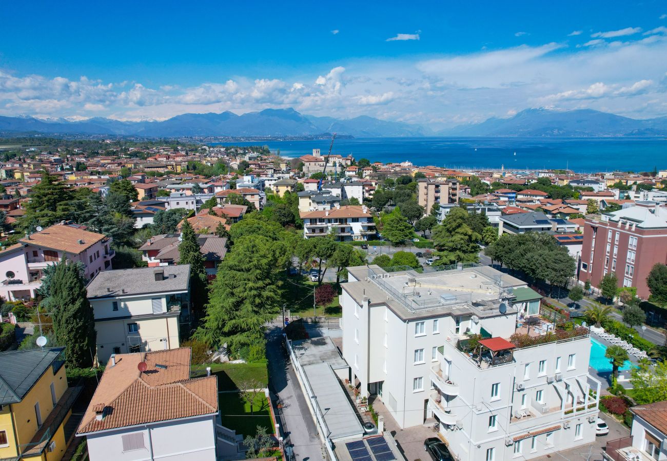 Apartament w Desenzano del Garda - DesenzanoLoft Cappuccino z prywatnym garażem