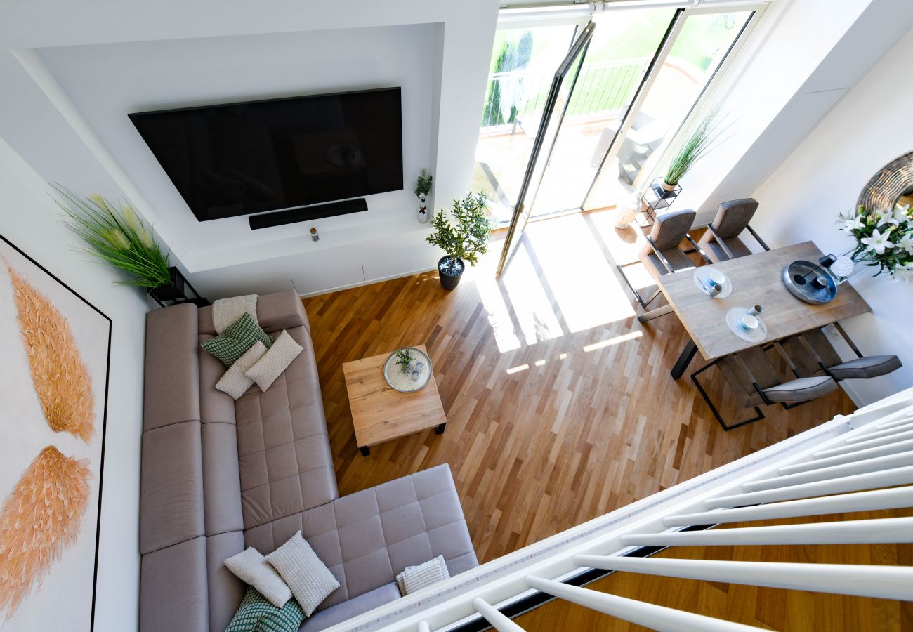 Apartament w Puegnago sul Garda - Loft La Torretta con vista lago e piscina