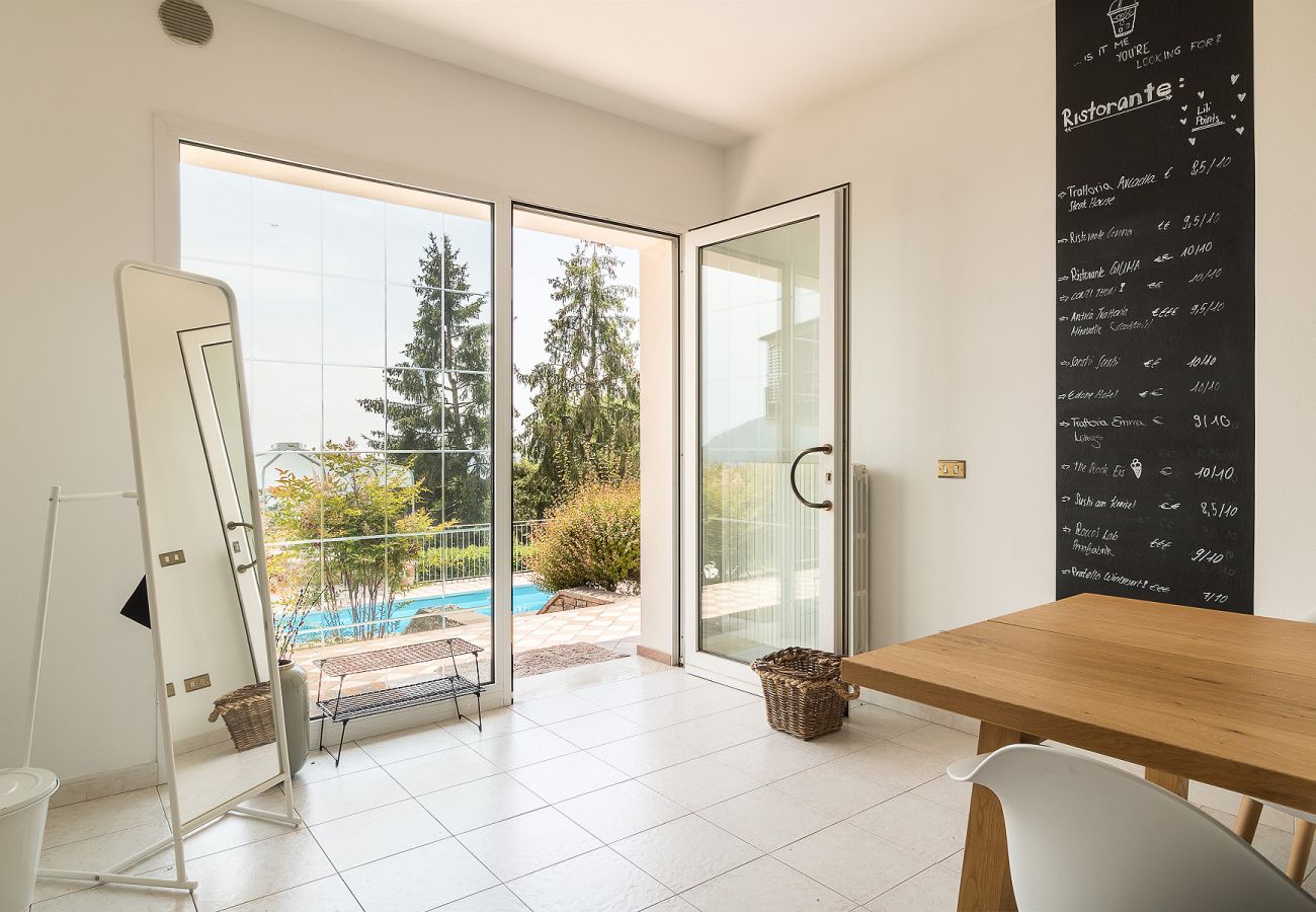 Willa w Villanuova sul Clisi - Villa Montagne e Lago con vista spettacolare e piscina privata