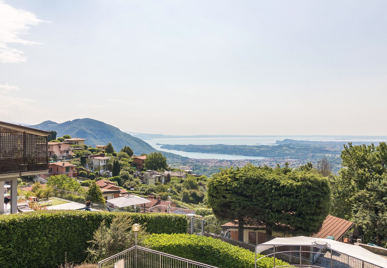 Willa w Villanuova sul Clisi - Villa Montagne e Lago con vista spettacolare e piscina privata