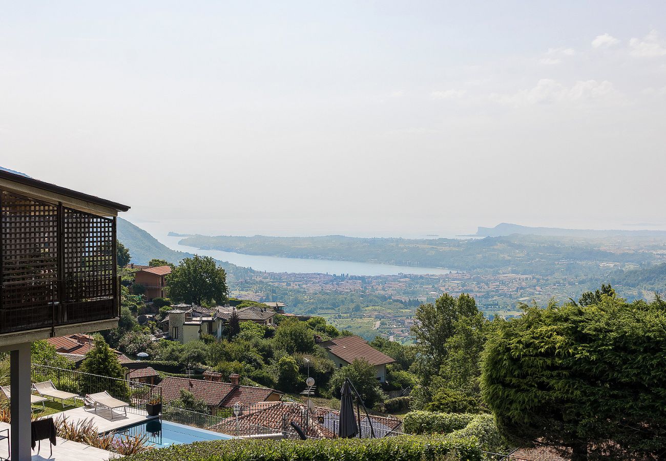 Willa w Villanuova sul Clisi - Villa Montagne e Lago con vista spettacolare e piscina privata