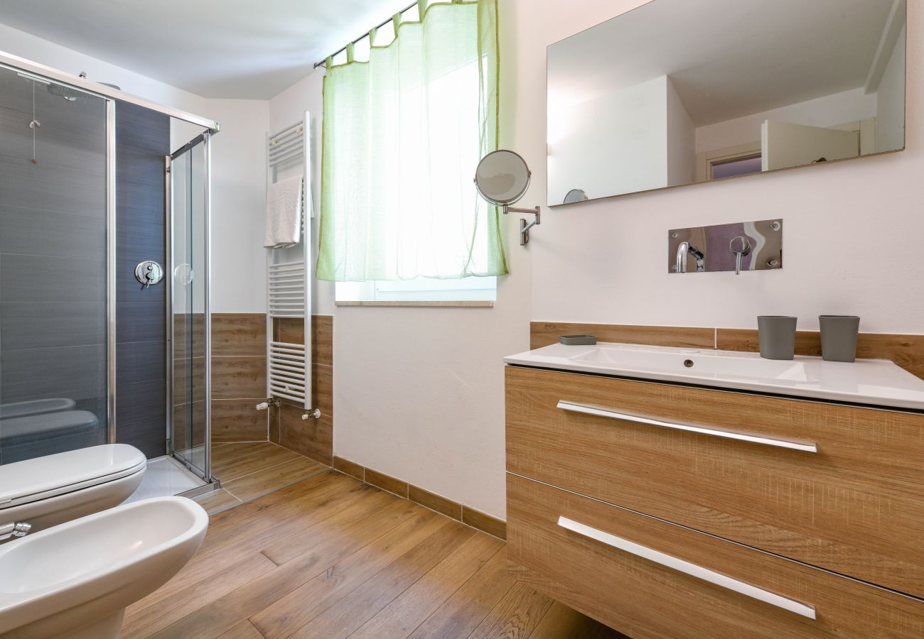 Apartament w Gardone Riviera - Appartamento Diamante con vista lago e piscina