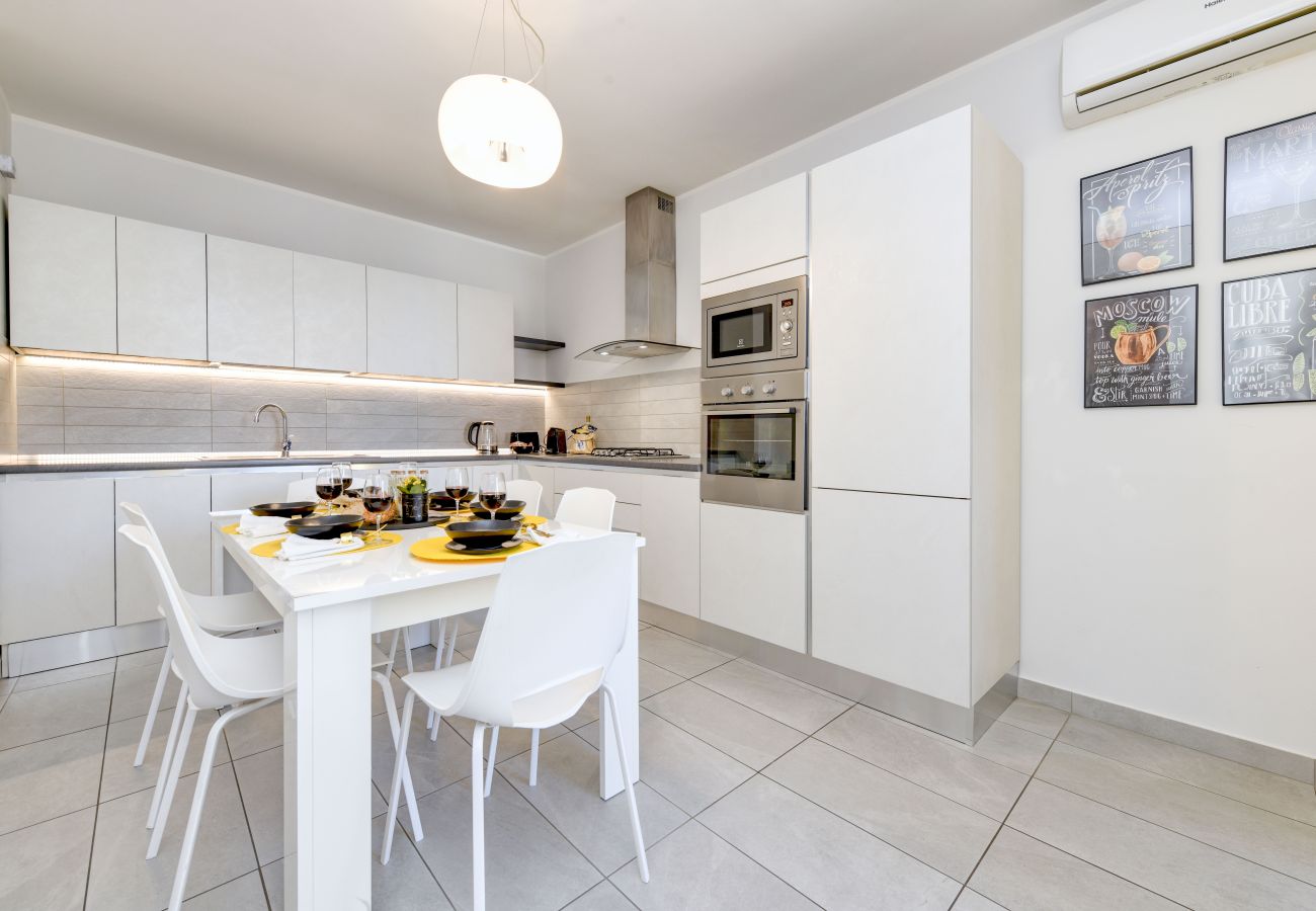 Apartament w Peschiera del Garda - Desenzanoloft Lighthouse Apartment