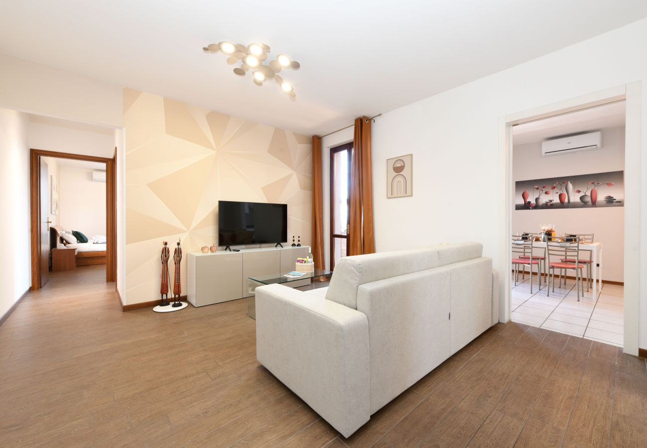 Apartament w Peschiera del Garda - Desenzanoloft Fantasia