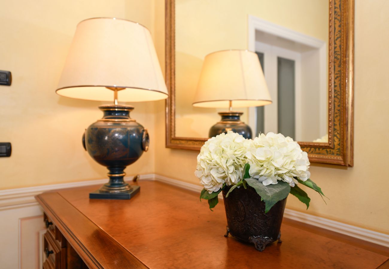 Willa w Desenzano del Garda - Desenzanoloft Villa Bugatti