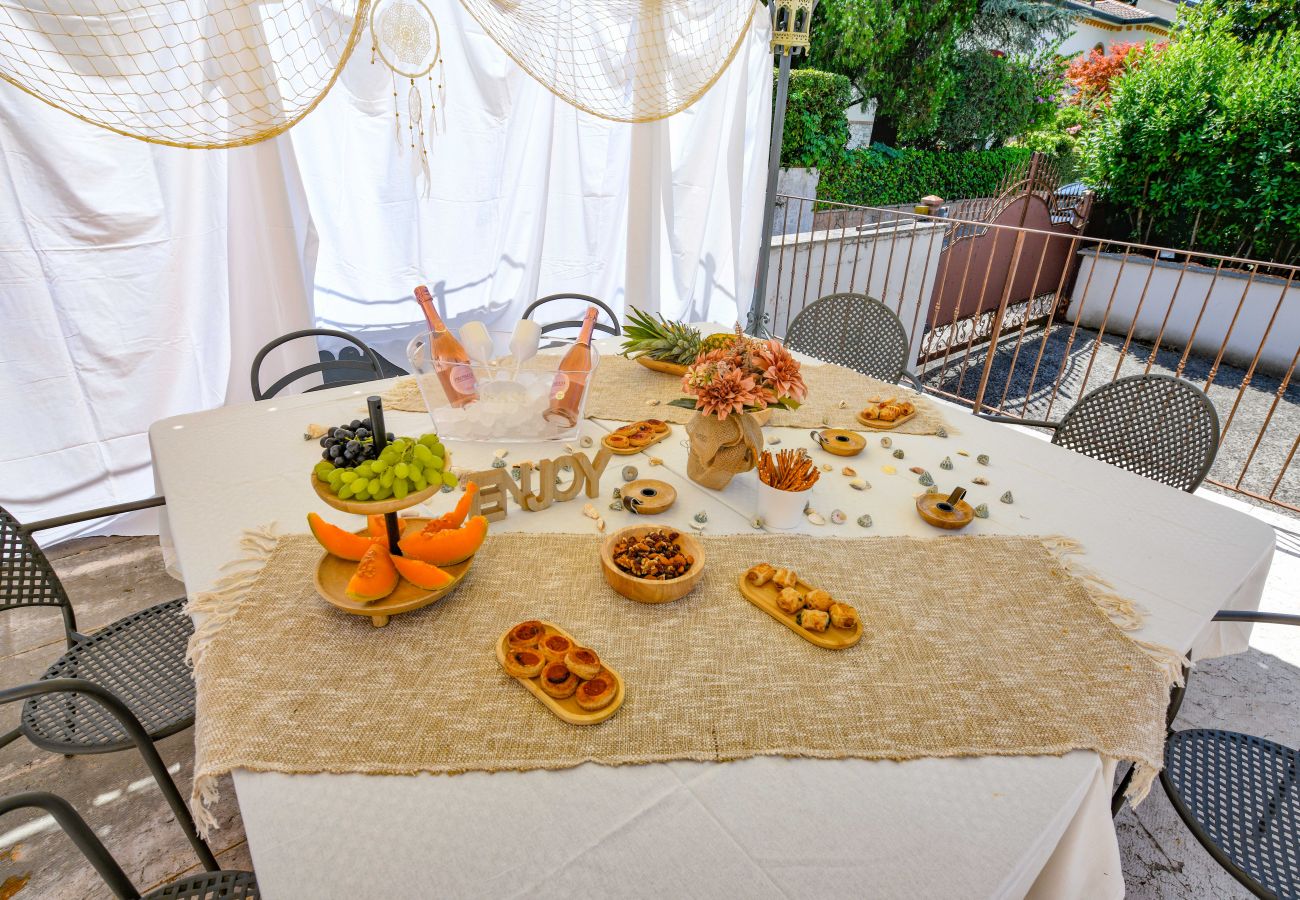 Willa w Desenzano del Garda - Desenzanoloft Villa Bugatti